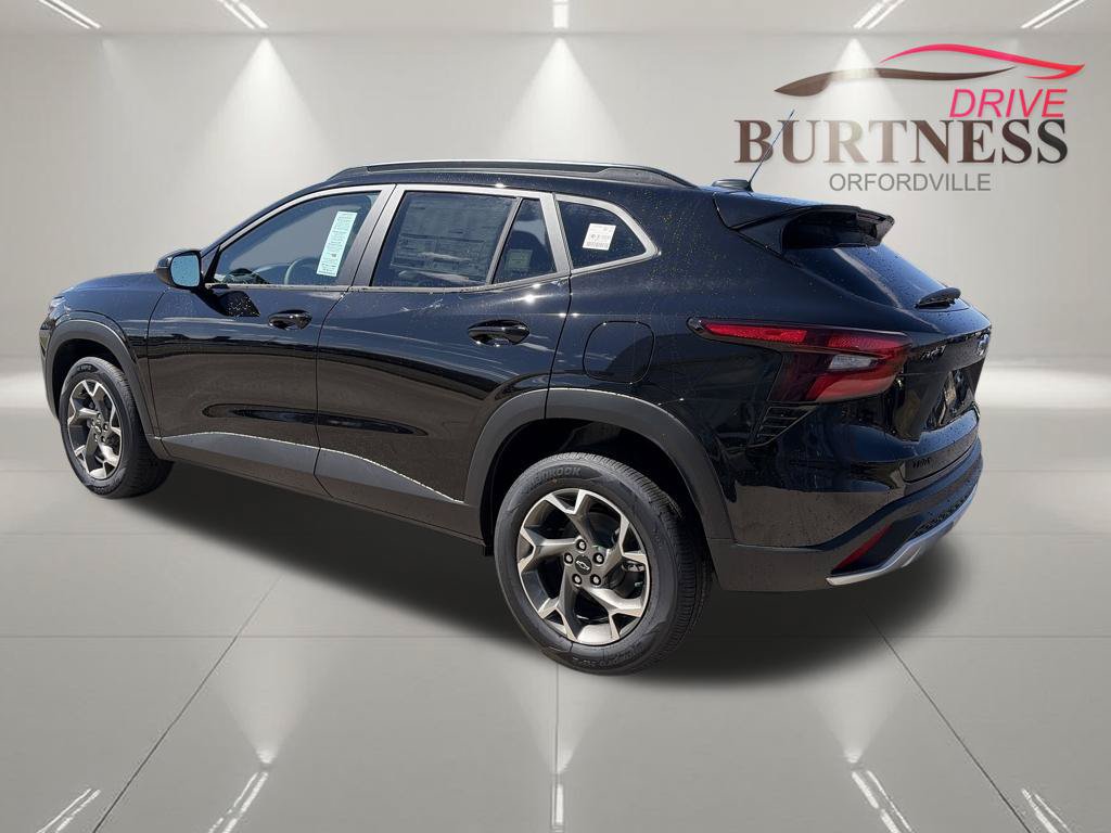 Used 2026 Chevrolet Trax LT w/ Sunroof Package FWD image 5