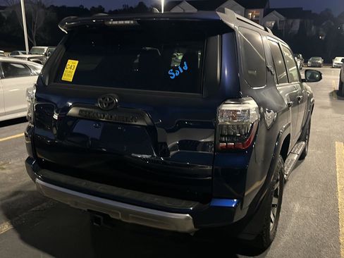 Used 2022 Toyota 4Runner TRD Off-Road Premium w/ Moonroof Package image 9