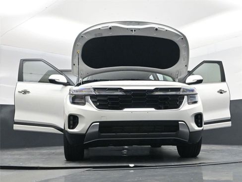 Used 2025 Kia Seltos SX w/ SX Sunroof Package image 22