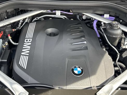 New 2026 BMW X5 xDrive40i w/ M Sport Package AWD/4WD image 13