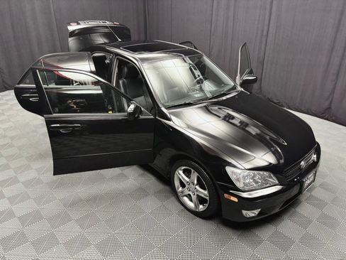 Used 2003 Lexus IS 300 RWD image 21