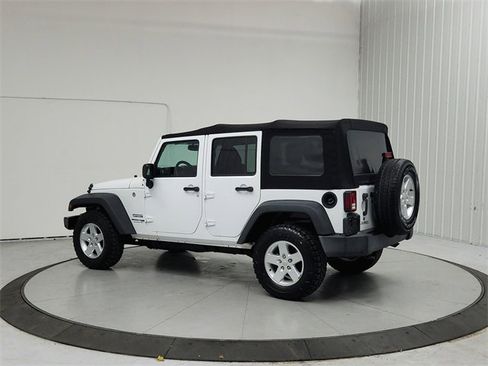 Used 2018 Jeep Wrangler Unlimited Sport S image 5