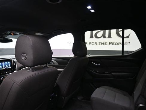 Used 2023 Chevrolet Traverse LT w/ Midnight/Sport Edition image 26