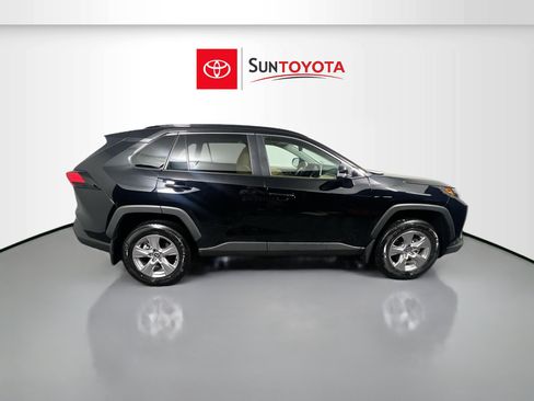 Used 2025 Toyota RAV4 XLE image 2