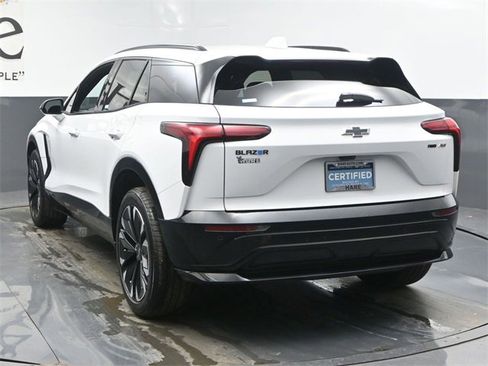 Used 2024 Chevrolet Blazer EV RS image 34