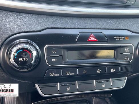 Used 2020 Kia Sorento EX image 30