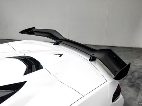 Used 2025 Chevrolet Corvette Z06 w/ Z07 Performance Package RWD image 43