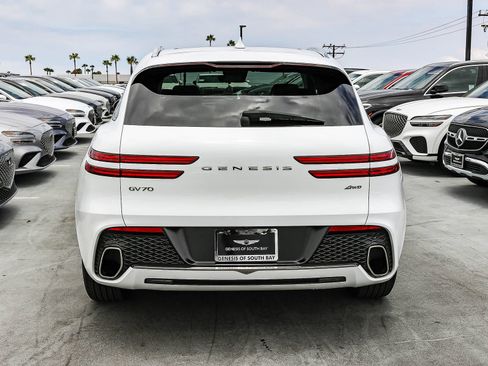 Used 2024 Genesis GV70 2.5T w/ Advanced Package AWD/4WD image 5