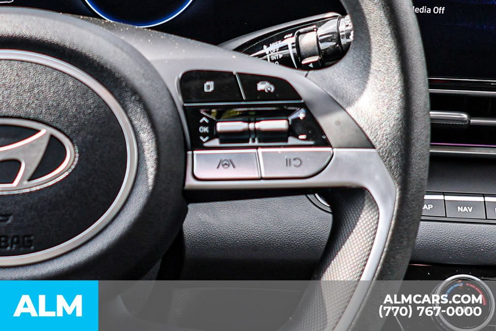 Used 2024 Hyundai Elantra SEL FWD image 33