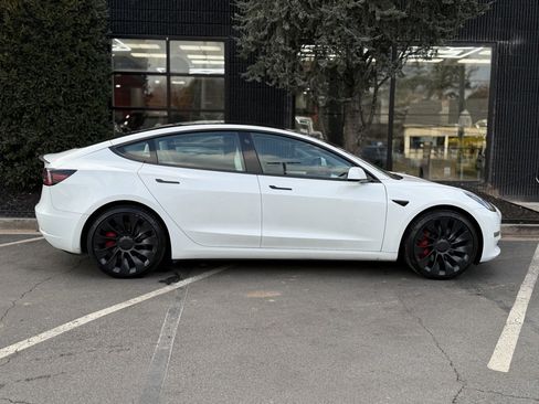 Used 2023 Tesla Model 3 Performance image 21