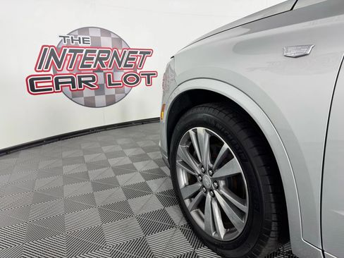 Used 2020 Cadillac XT6 Premium Luxury image 29