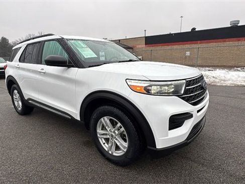 Used 2021 Ford Explorer XLT image 7