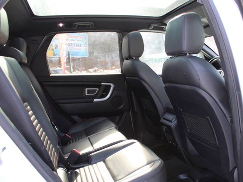 Used 2018 Land Rover Discovery Sport HSE image 40