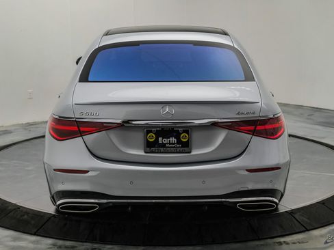Used 2022 Mercedes-Benz S 580 4MATIC Sedan w/ AMG Line Package image 15