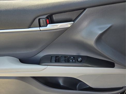 Certified 2023 Toyota Camry SE FWD image 16
