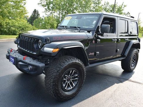 Used 2025 Jeep Wrangler Unlimited Rubicon AWD/4WD image 10
