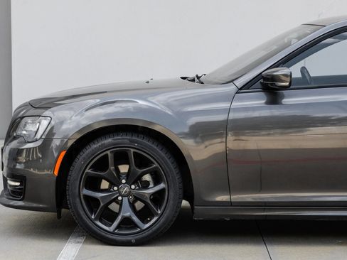 Used 2021 Chrysler 300 S w/ S Model Appearance Package RWD image 15