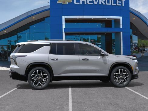 New 2026 Chevrolet Traverse High Country w/ LPO, Floor Liner Package AWD/4WD image 29