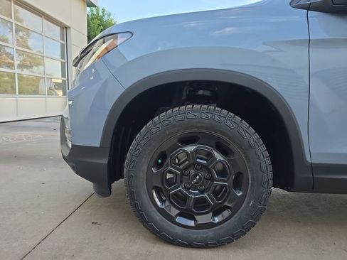 Certified 2025 Honda Ridgeline TrailSport+ image 3