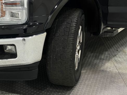 Used 2018 Ford F150 Lariat w/ Equipment Group 502A Luxury image 34