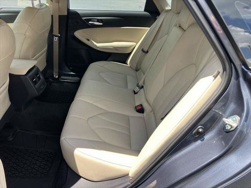 Certified 2021 Toyota Avalon XLE FWD image 22
