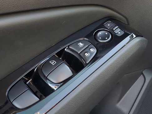 Used 2024 Nissan Altima 2.5 SR image 14