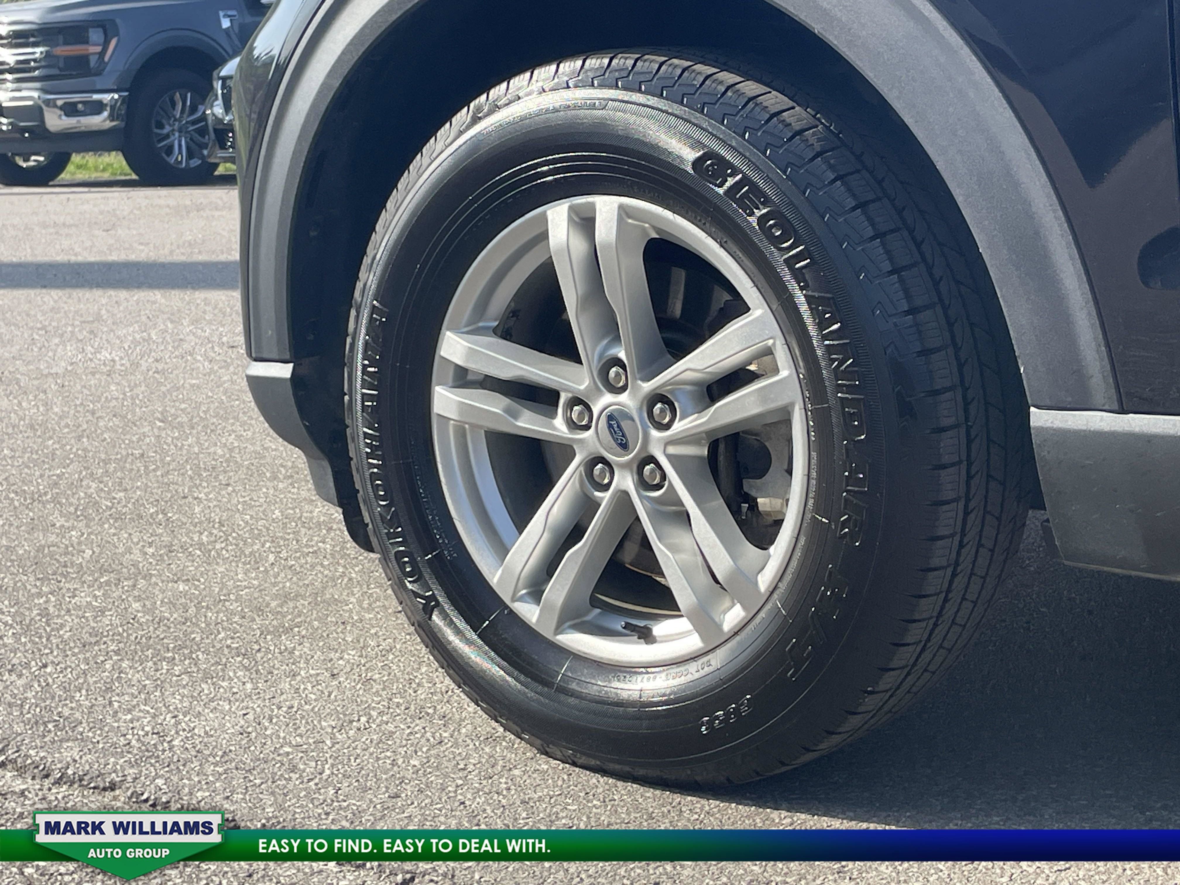 Used 2022 Ford Explorer XLT AWD/4WD image 11