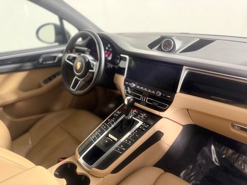 Used 2019 Porsche Macan AWD/4WD image 11