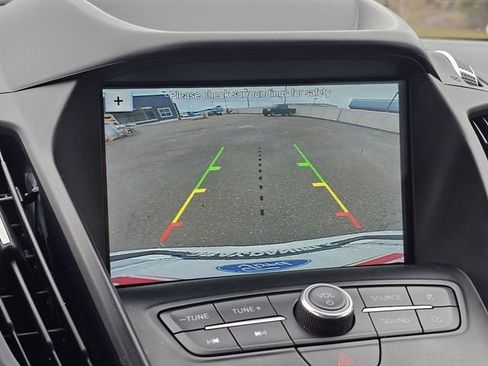 Used 2019 Ford Escape SE image 10