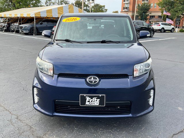 Used 2015 Scion xB FWD image 2