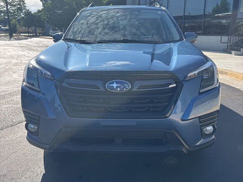 Used 2022 Subaru Forester Limited AWD/4WD image 2