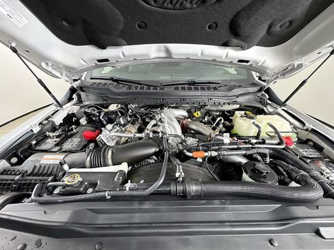 New 2026 Ford F450 Platinum w/ FX4 Off-Road Package image 32