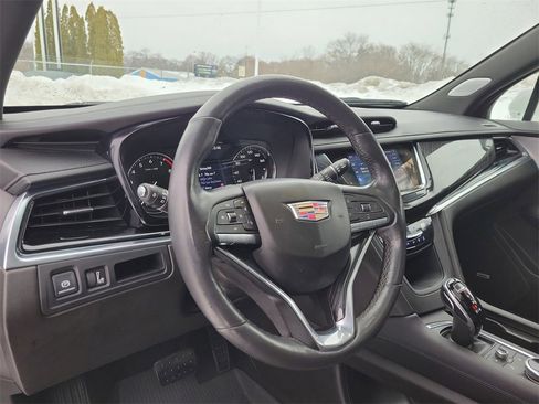 Used 2022 Cadillac XT6 Premium Luxury w/ LPO, Floor Liner Package image 24