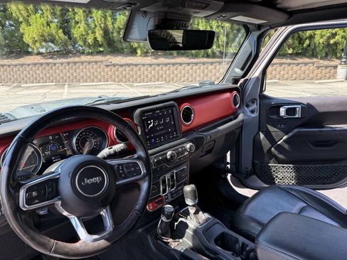 Used 2021 Jeep Wrangler Unlimited Rubicon AWD/4WD image 10
