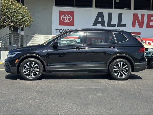 Used 2023 Volkswagen Tiguan S w/ Driver Assistance Package FWD image 2