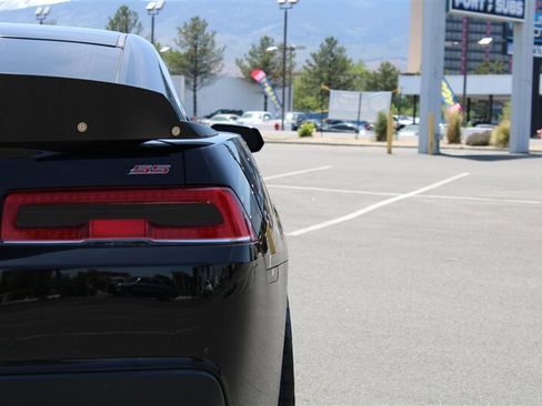Used 2014 Chevrolet Camaro SS w/ SS Performance Package RWD image 18