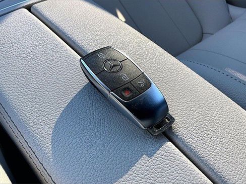 Certified 2025 Mercedes-Benz GLA 250 4MATIC image 38