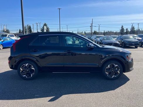 New 2026 Kia Niro Wind FWD image 4