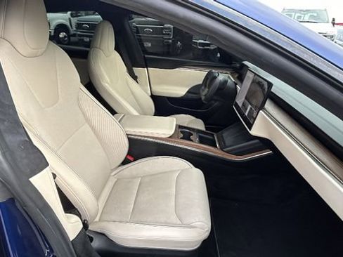 Used 2021 Tesla Model S Plaid image 11