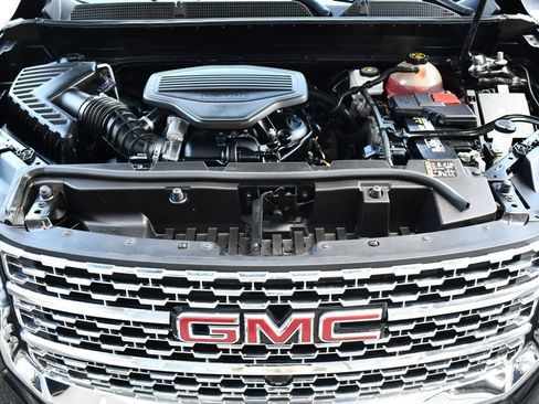 Used 2021 GMC Acadia Denali w/ Denali Technology Package FWD image 68