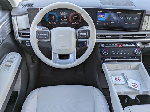 New 2026 Hyundai Santa Fe SE image 18