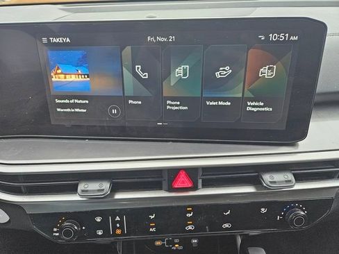 Used 2024 Kia Sorento LX image 18