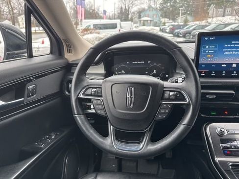 Used 2022 Lincoln Nautilus AWD w/ Premium Package image 23