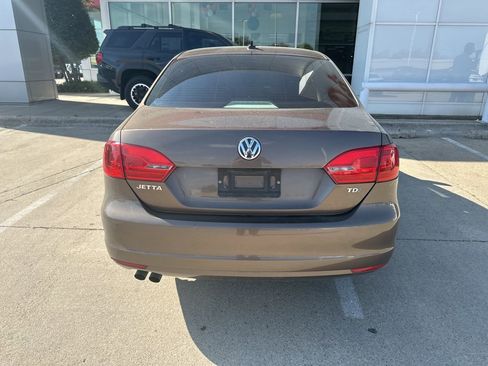Used 2014 Volkswagen Jetta TDI image 5