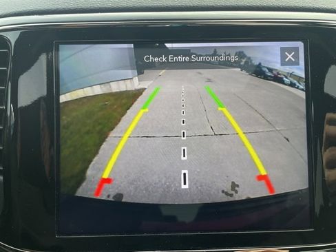 Used 2021 Jeep Grand Cherokee Limited X image 25