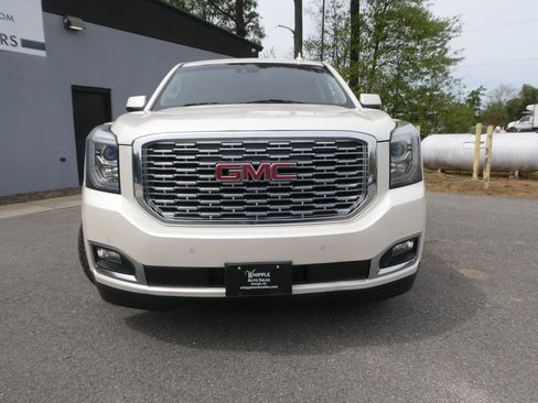 Used 2015 GMC Yukon SLT w/ Open Road Package AWD/4WD image 2