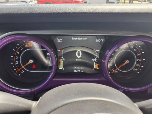 Used 2018 Jeep Wrangler Unlimited Sahara w/ Cold Weather Group AWD/4WD image 15