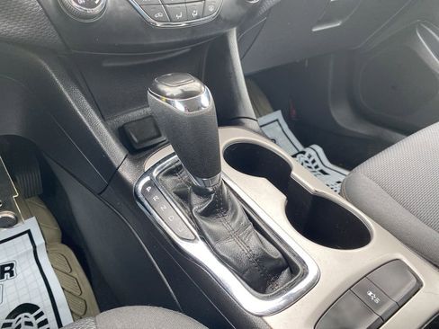 Used 2018 Chevrolet Cruze LS image 17