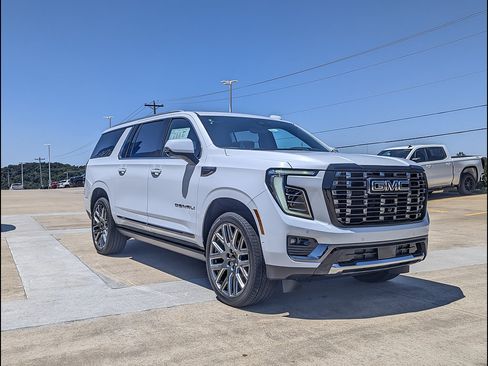 New 2026 GMC Yukon XL Denali Ultimate w/ LPO, Illumination Package AWD/4WD image 5