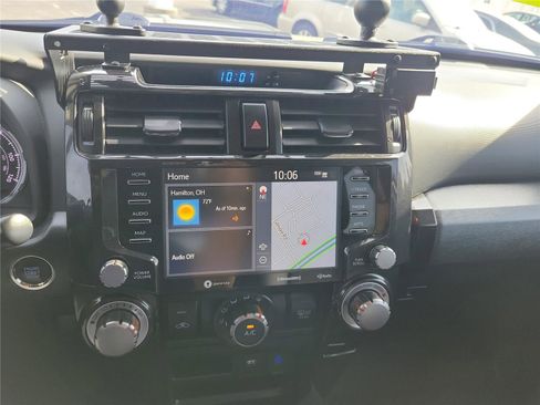 Used 2022 Toyota 4Runner TRD Off-Road Premium image 27